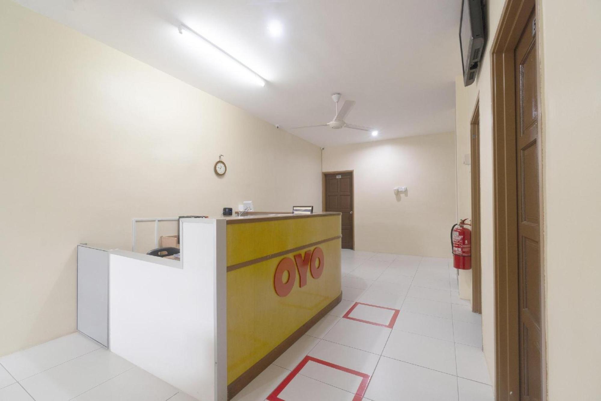 Oyo-90034法萨2B汽车旅馆 斯里曼绒 外观 照片